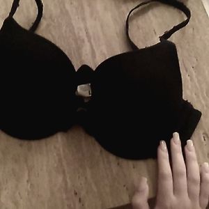 a pushup bra